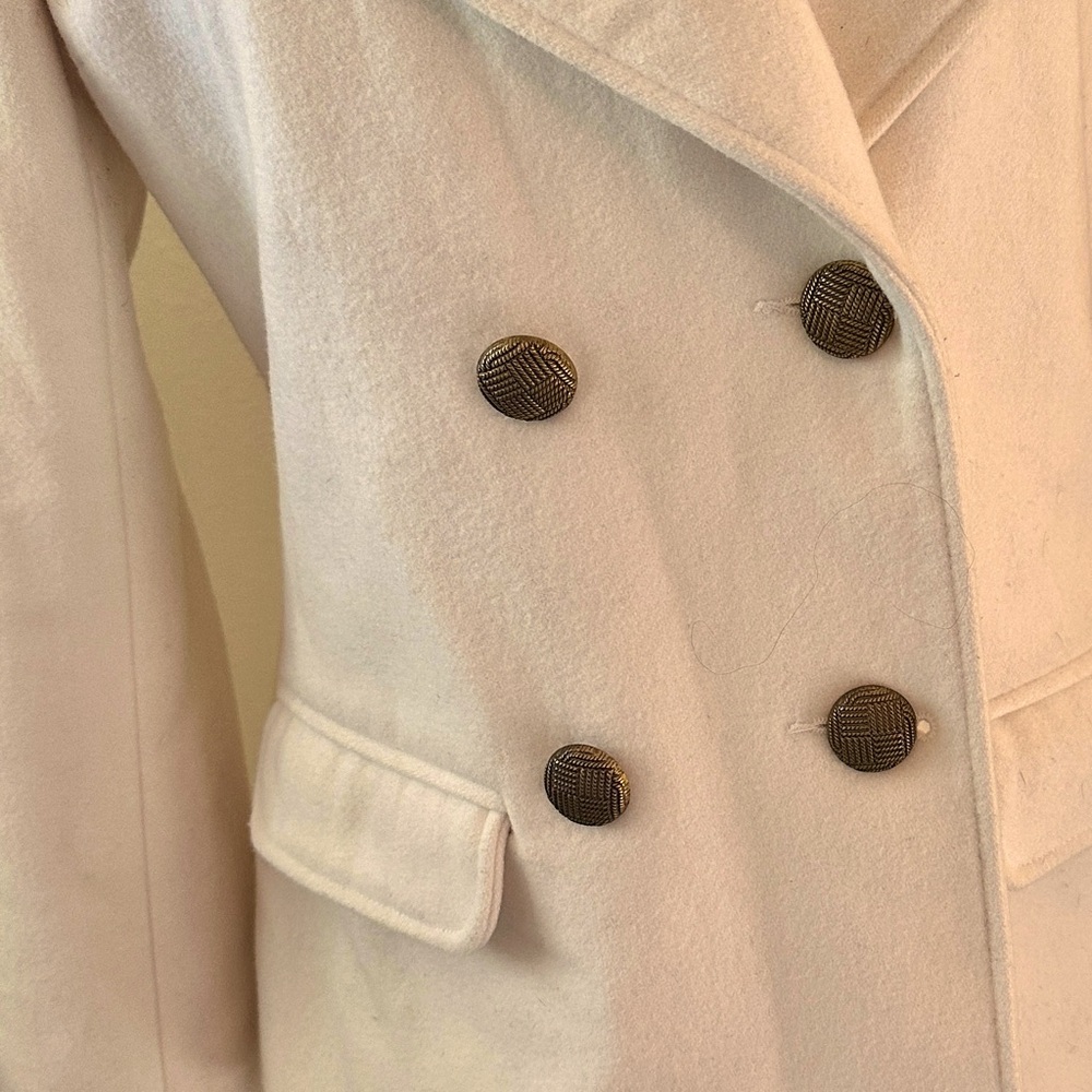 Kut from the Cloth White Wool
Blend Double Breasted Blazer